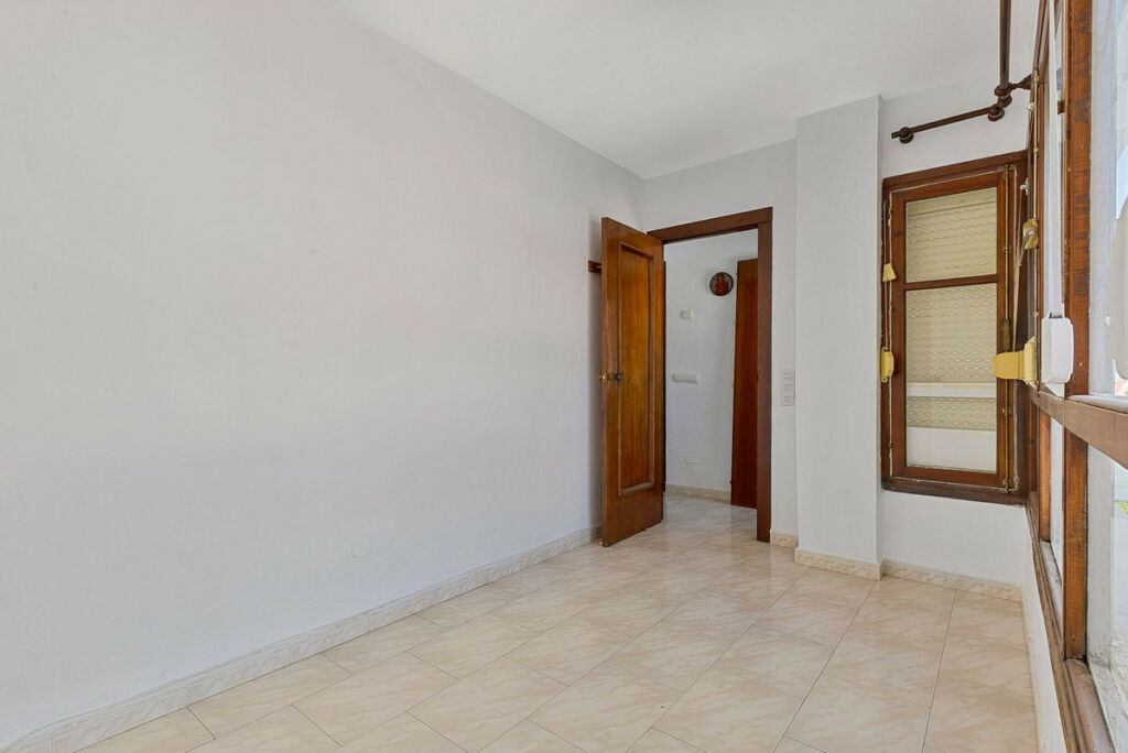 Middle Floor Apartment Fuengirola Málaga - image 21
