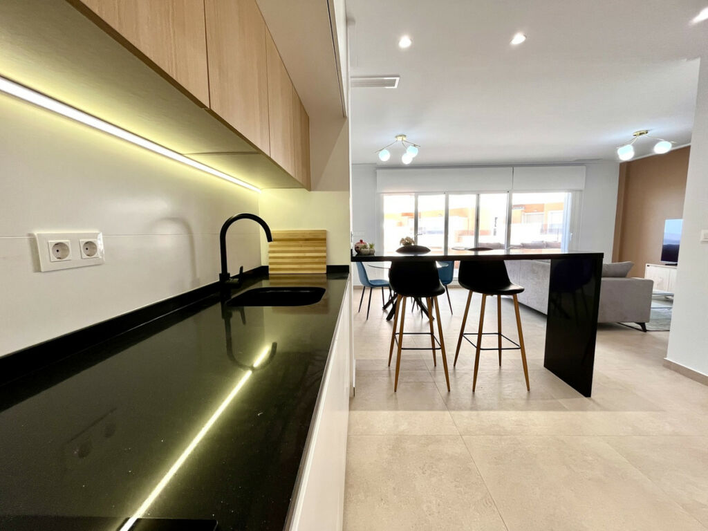 Middle Floor Apartment Guardamar del Segura Alicante - image 21