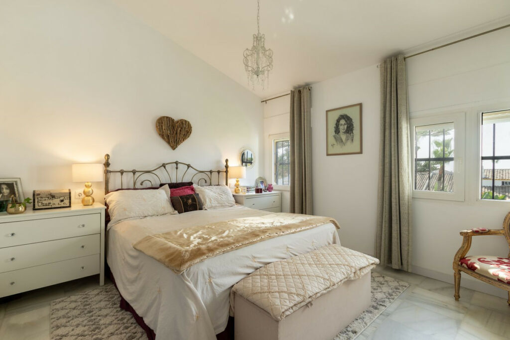 Townhouse Montemar Málaga - image 23
