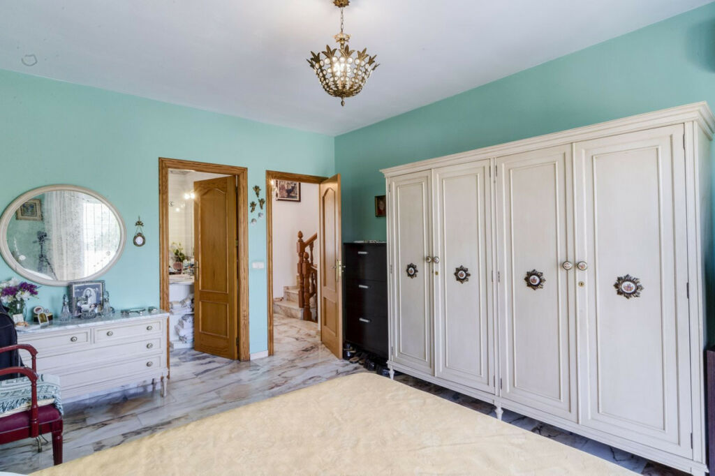 Detached Villa Marbella Málaga - image 21