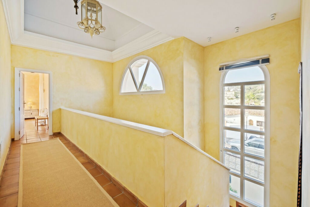 Detached Villa Reserva de Marbella Málaga - image 21