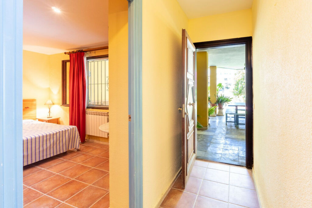 Detached Villa Nueva Andalucía Málaga - image 21