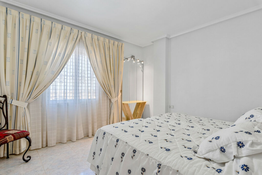Detached Villa Ciudad Quesada Alicante - image 21