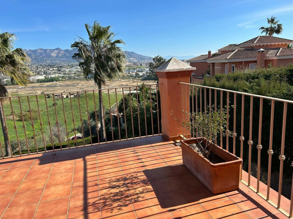 Detached Villa Cerros del Aguila Málaga - image 21