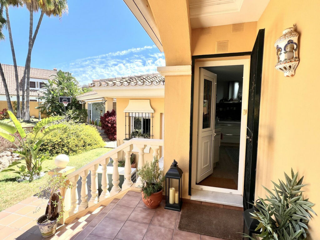 Detached Villa Rincón de la Victoria Málaga - image 21