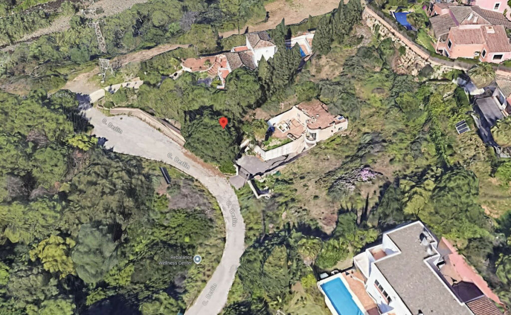 Detached Villa Estepona Málaga - image 21