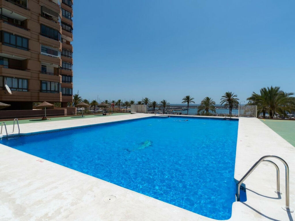 Middle Floor Apartment Fuengirola Málaga - image 21
