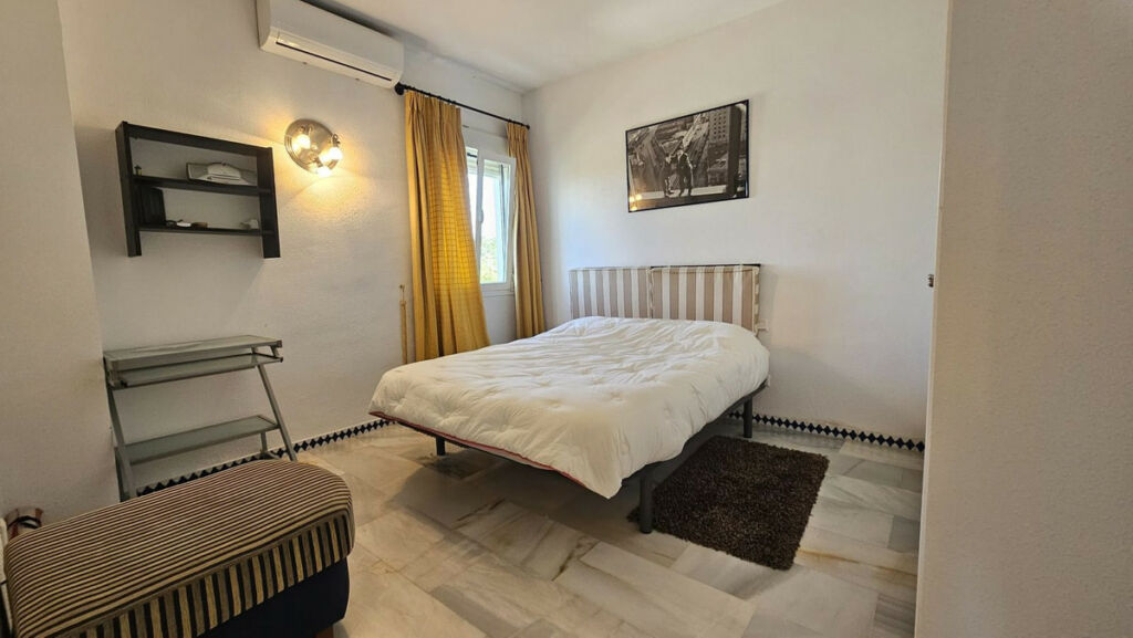 Top Floor Apartment Estepona Málaga - image 21