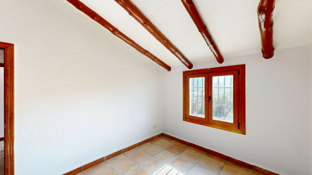 Detached Villa La Viñuela Málaga - image 21