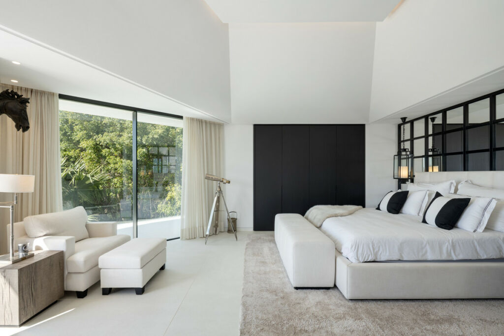 Detached Villa Benahavís Málaga - image 21