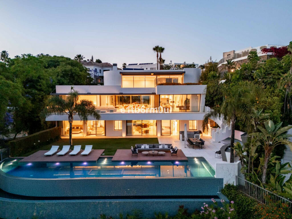 Detached Villa La Quinta Málaga - image 21
