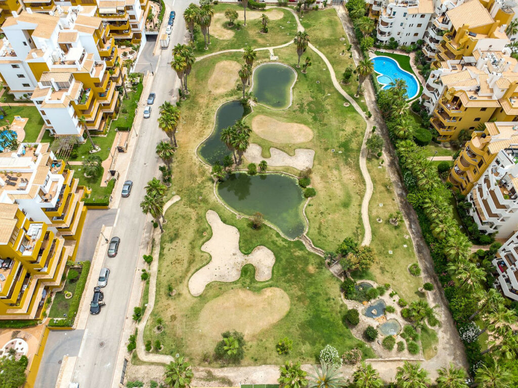 Middle Floor Apartment Punta Prima Alicante - image 21