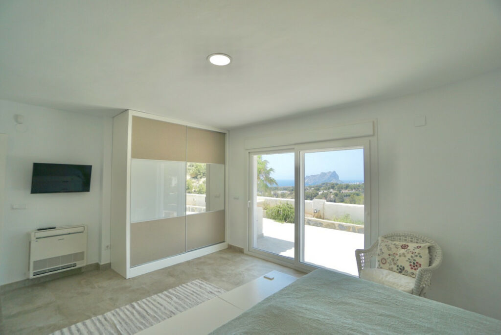 Detached Villa Montemar Alicante - image 21
