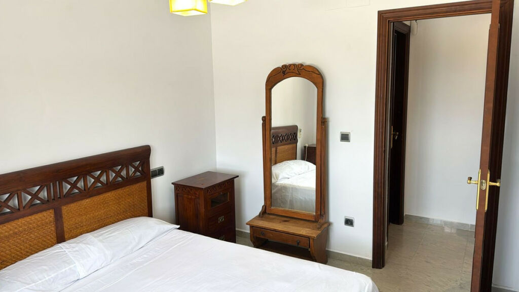 Detached Villa Estepona Málaga - image 20