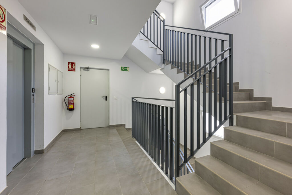 Middle Floor Apartment Estepona Málaga - image 21