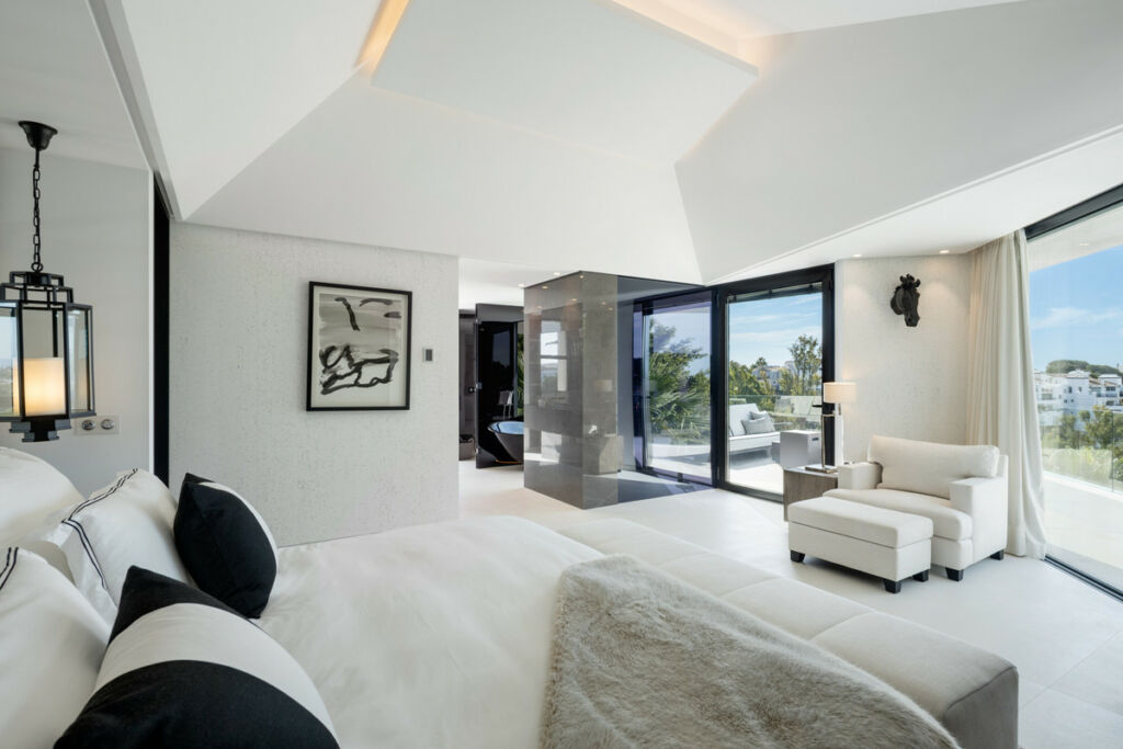 Detached Villa Benahavís Málaga - image 22