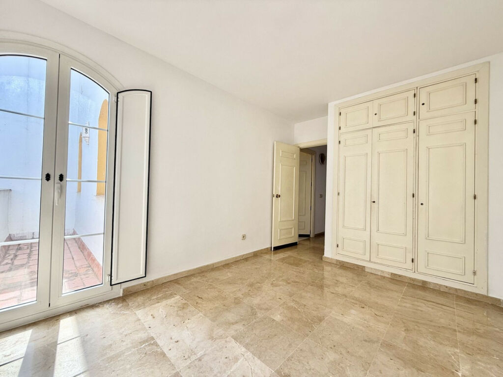 Townhouse Nueva Andalucía Málaga - image 22
