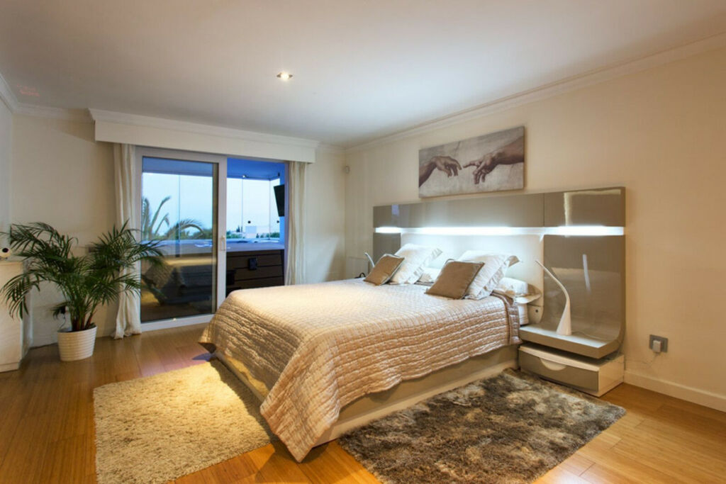 Detached Villa Nagüeles Málaga - image 22