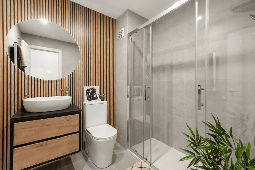Middle Floor Apartment Carvajal Málaga - image 17