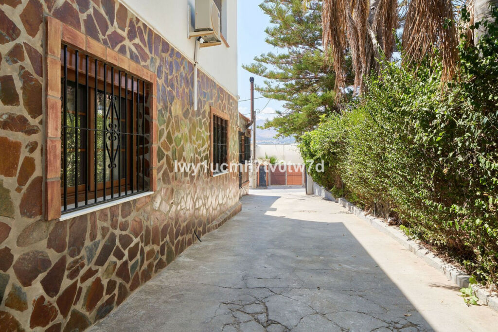 Detached Villa Alhaurín de la Torre Málaga - image 22