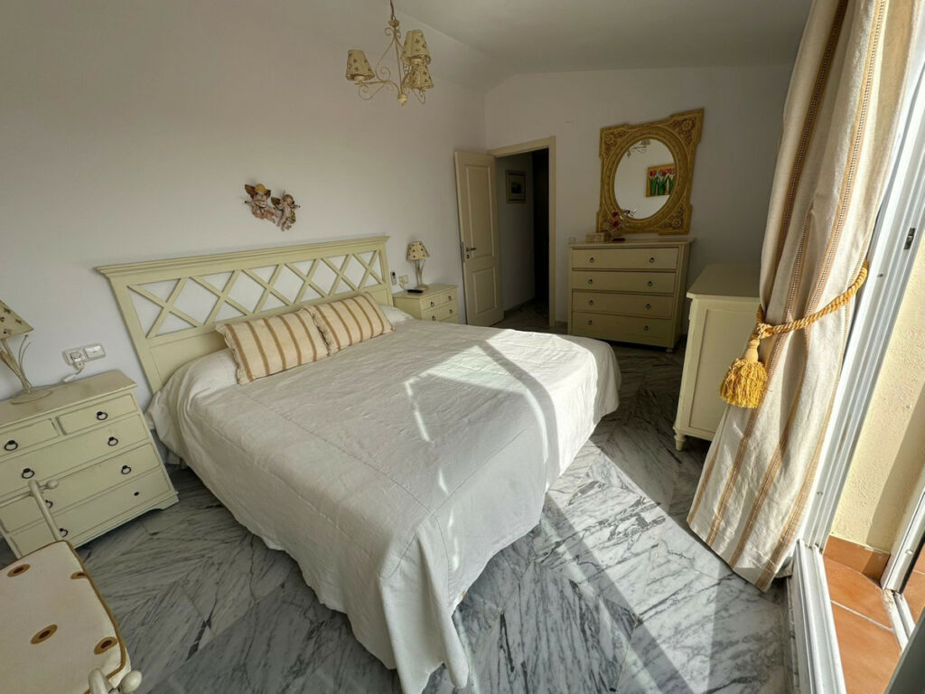 Penthouse Duplex Bahía de Marbella Málaga - image 22