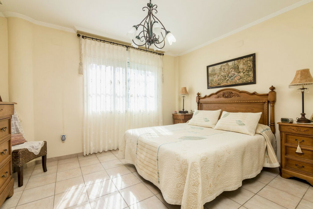 Detached Villa Almoradi Alicante - image 22
