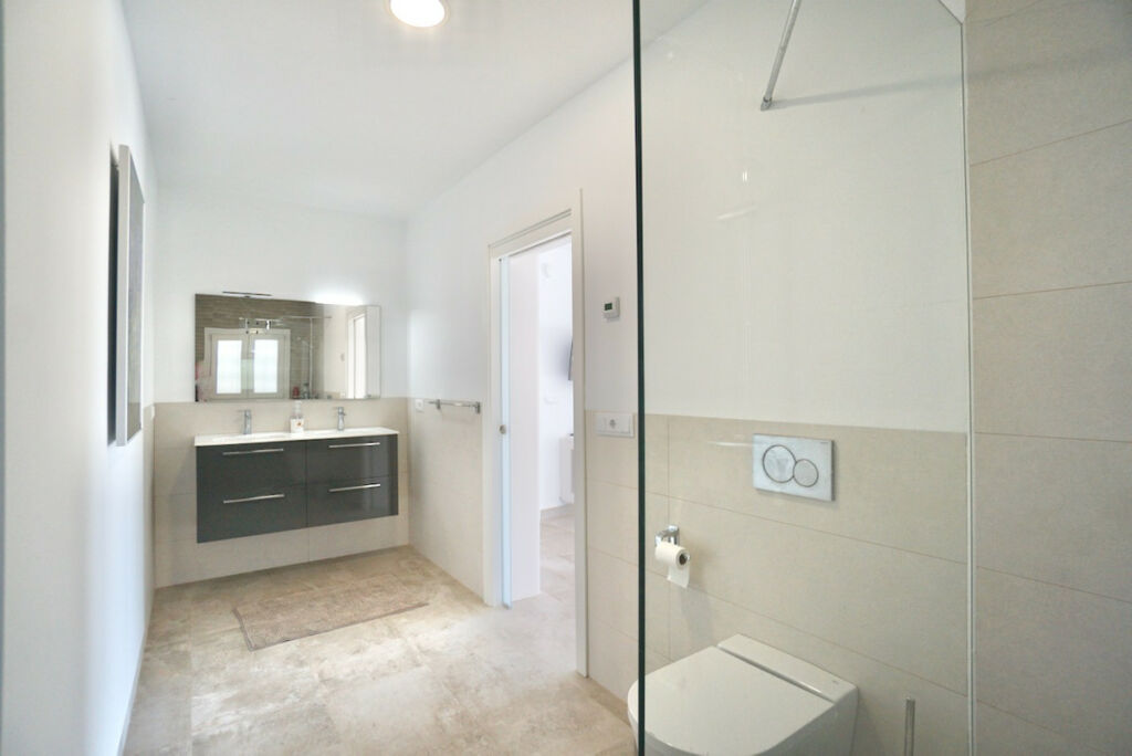 Detached Villa Montemar Alicante - image 22
