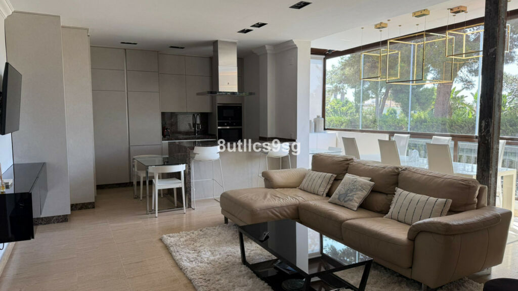 Middle Floor Apartment Estepona Málaga - image 22