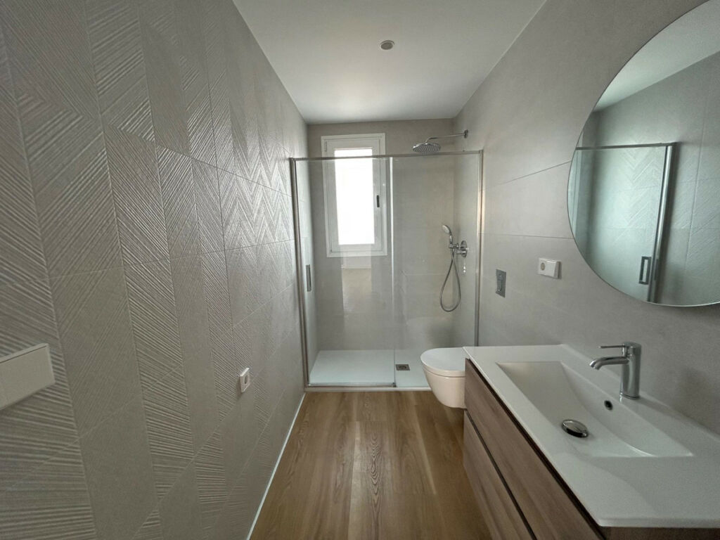 Middle Floor Apartment Benidorm Alicante - image 22