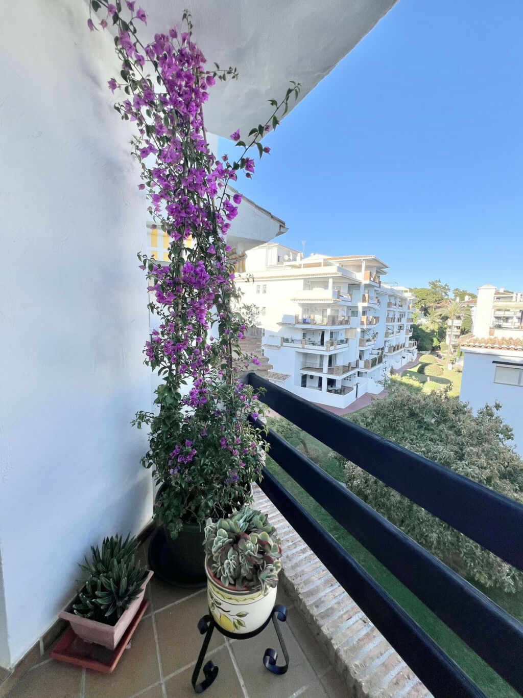 Middle Floor Apartment Calahonda Málaga - image 22