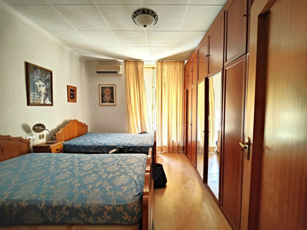 Middle Floor Apartment Torrevieja Alicante - image 22