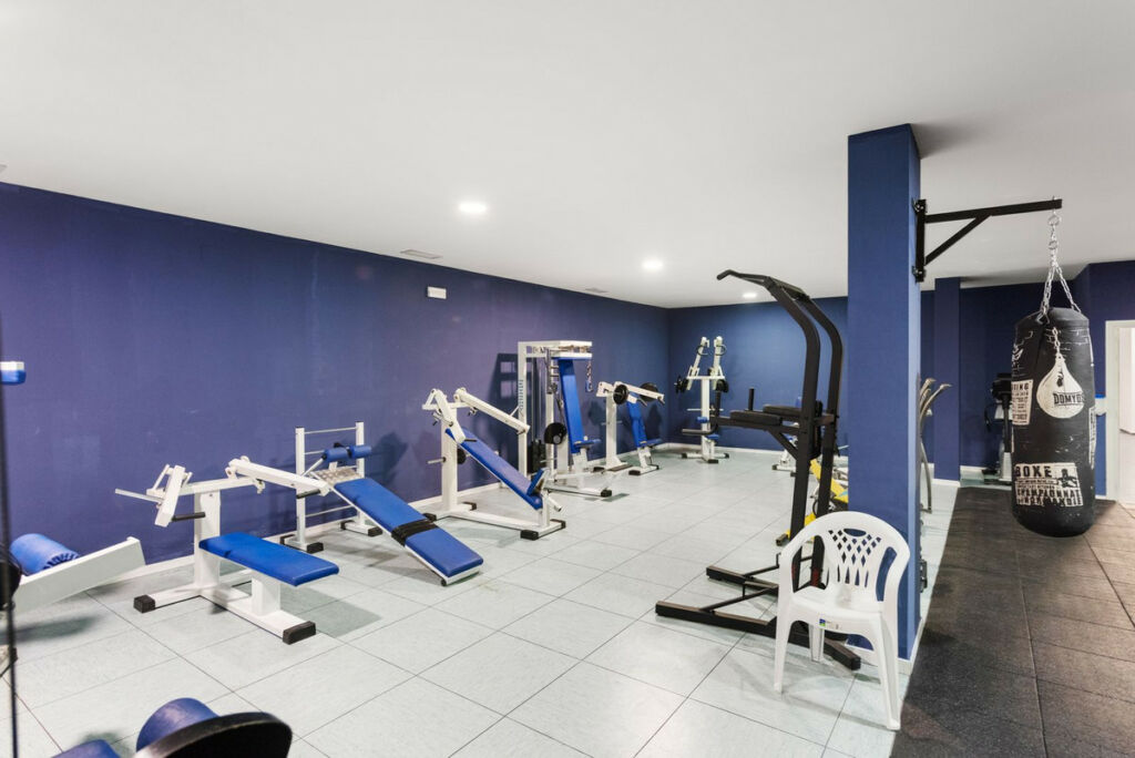 Middle Floor Apartment Estepona Málaga - image 22