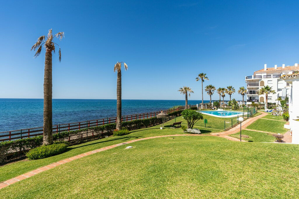 Penthouse Duplex Calahonda Málaga - image 22
