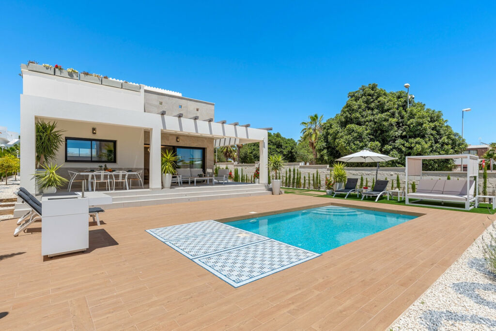 Detached Villa Ciudad Quesada Alicante - image 22