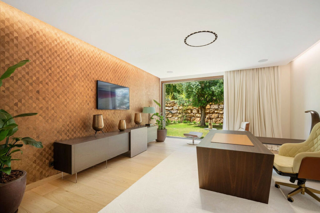 Detached Villa Sierra Blanca Málaga - image 22