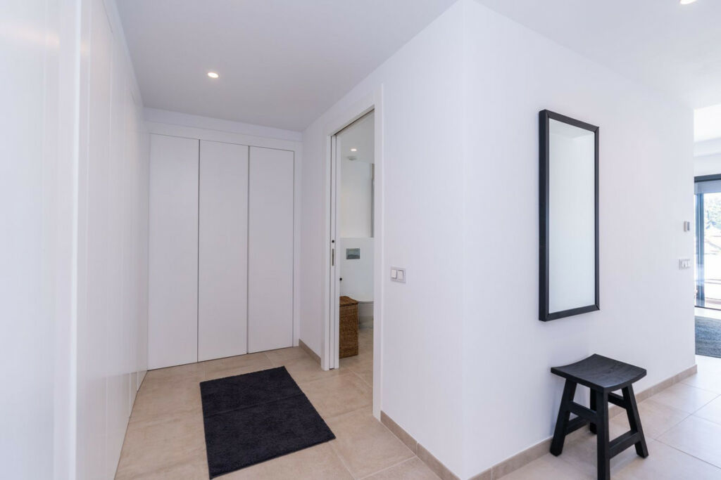 Middle Floor Apartment Estepona Málaga - image 22