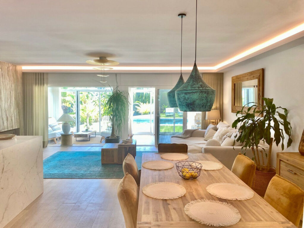 Detached Villa Marbella Málaga - image 22