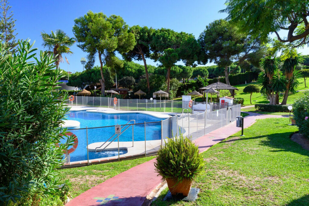 Ground Floor Apartment Calahonda Málaga - image 22
