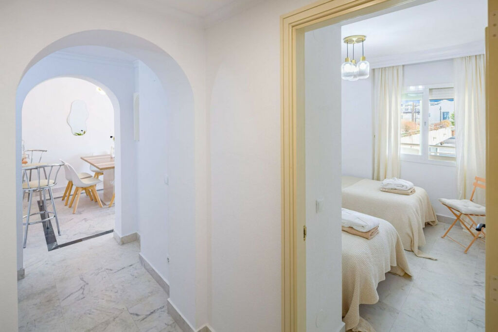 Middle Floor Apartment Puerto Banús Málaga - image 20
