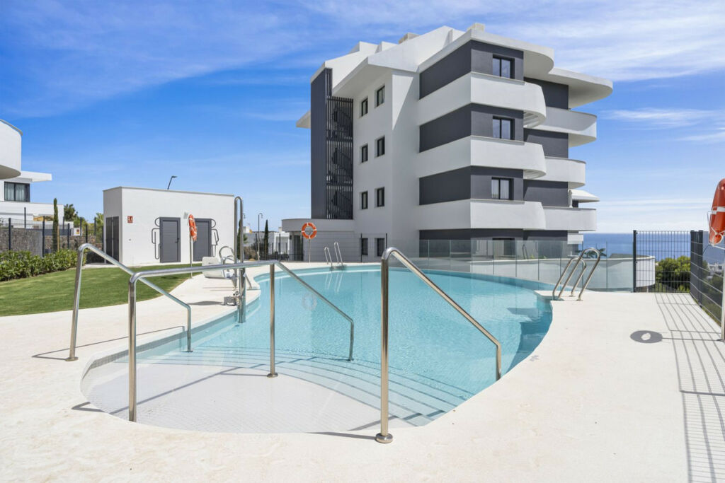 Middle Floor Apartment Fuengirola Málaga - image 22