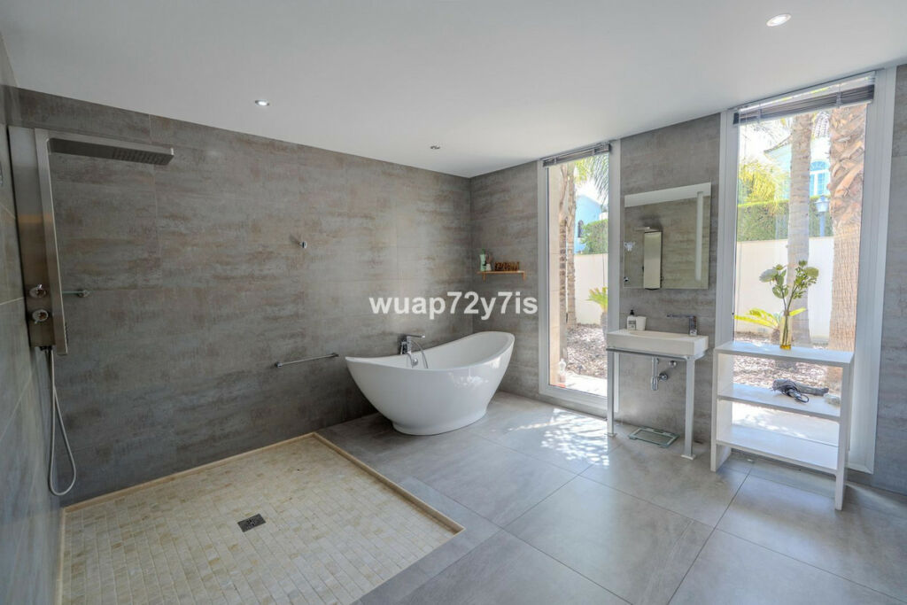 Detached Villa Benahavís Málaga - image 22