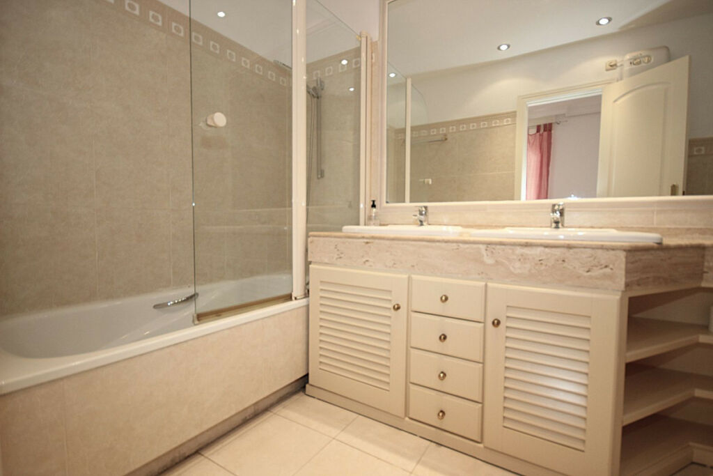 Townhouse Bahía de Marbella Málaga - image 22