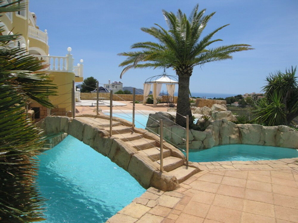 Detached Villa La Nucia Alicante - image 21