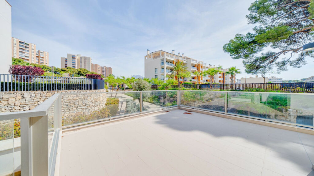 Townhouse Villajoyosa Alicante - image 22