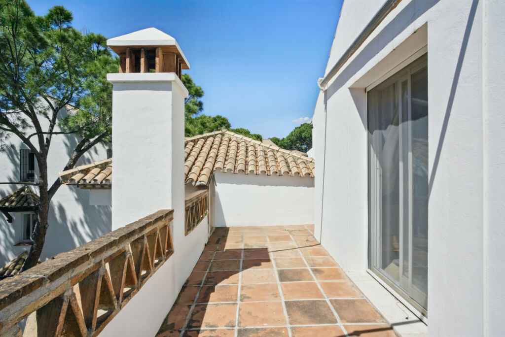 Penthouse Duplex Nueva Andalucía Málaga - image 22