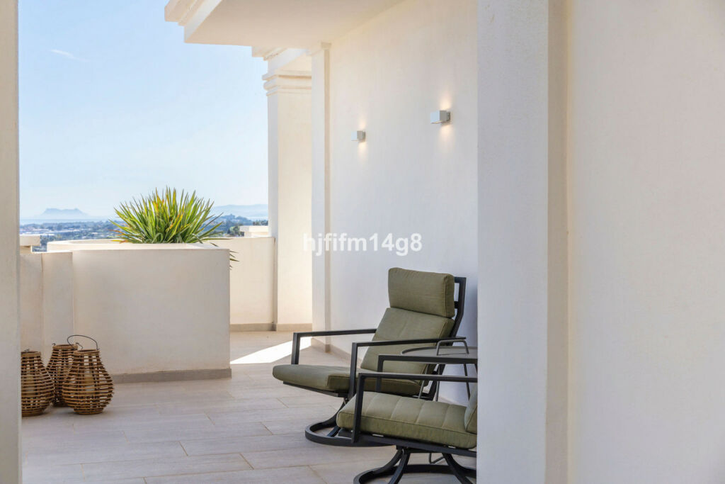 Middle Floor Apartment Nueva Andalucía Málaga - image 22