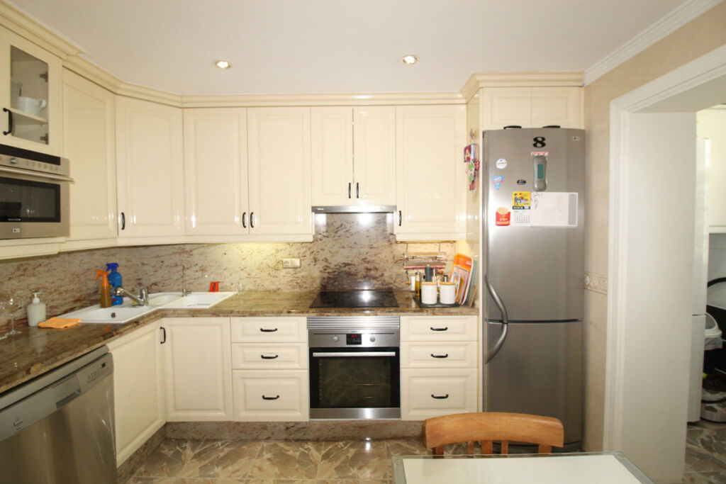 Townhouse Nueva Andalucía Málaga - image 17