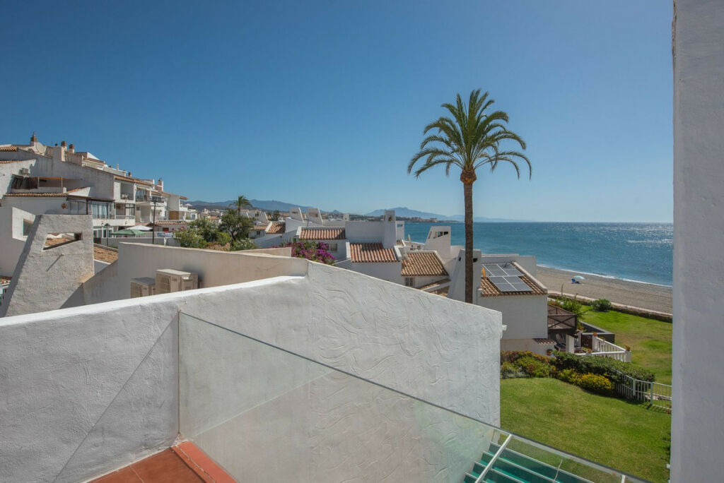 Semi-Detached House Estepona Málaga - image 22