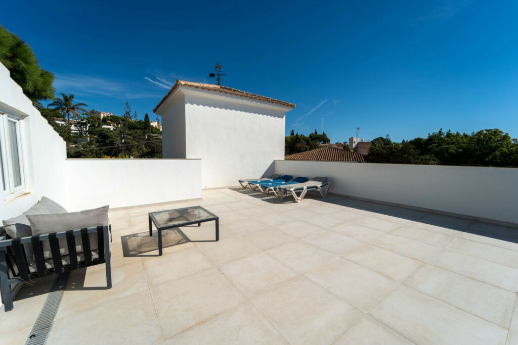 Detached Villa Marbesa Málaga - image 22