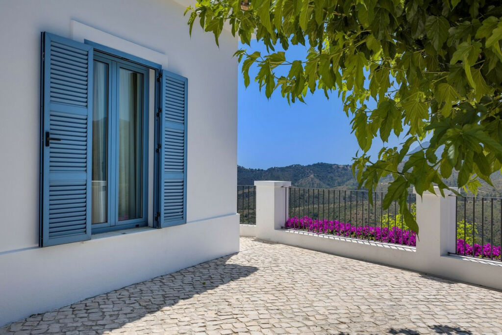 Detached Villa Benahavís Málaga - image 22